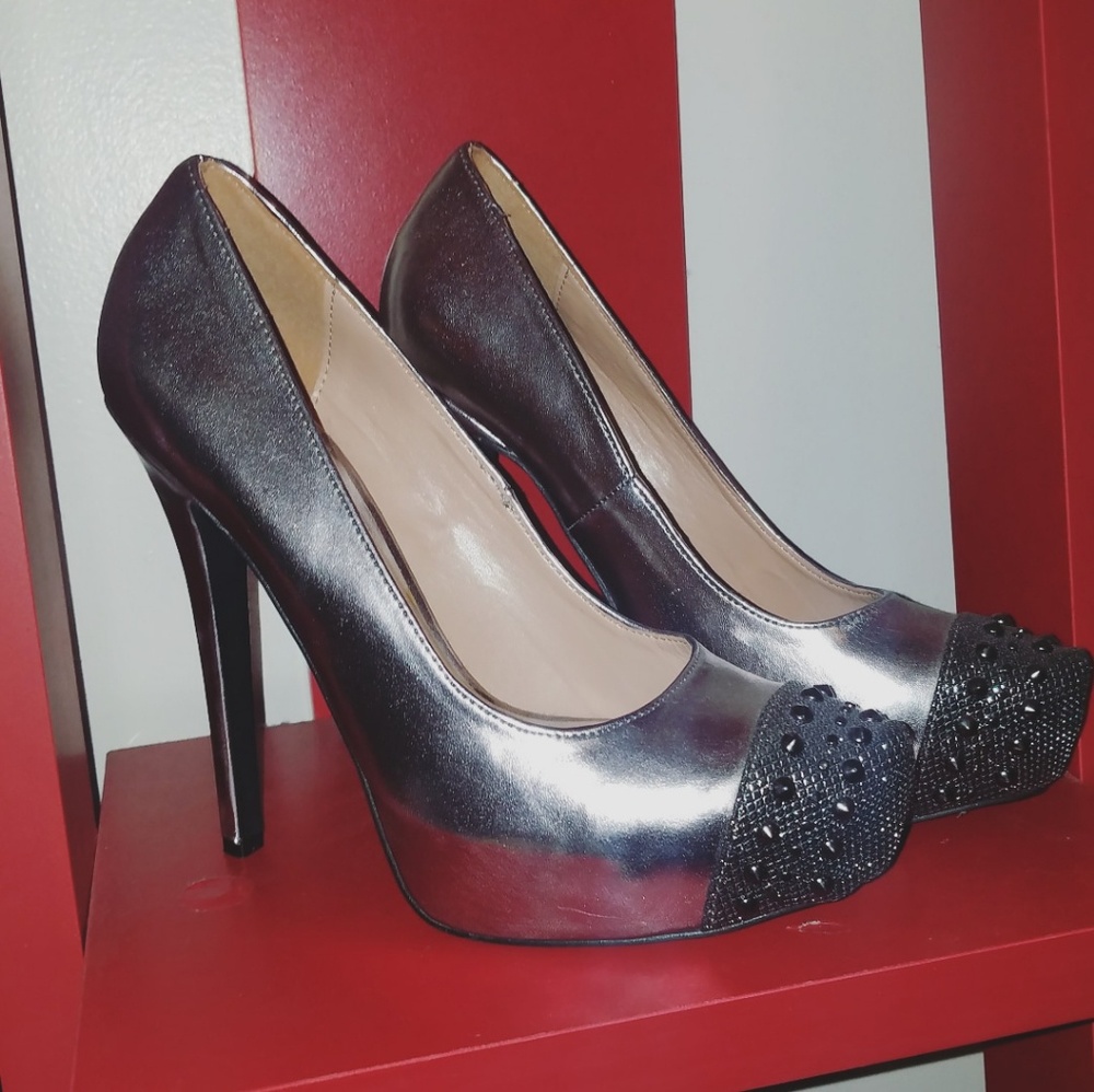 Women's heels size 8.5